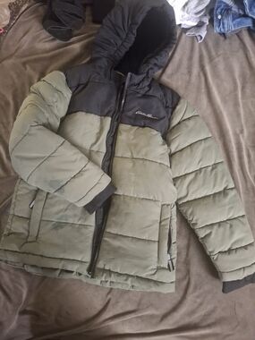 Eddie Bauer Olive Green Puffer Jacket with Black Yoke